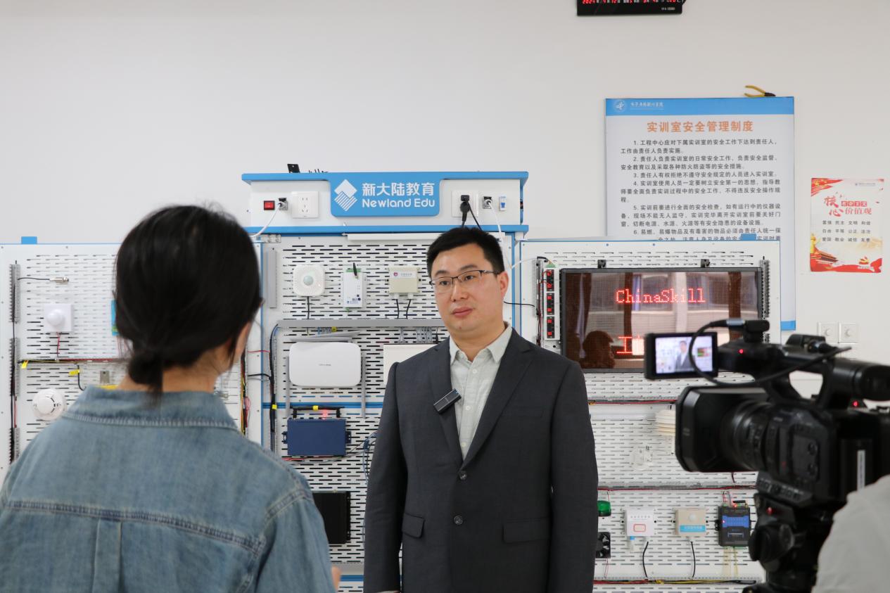 一带一路技能大赛接受媒体采访-武新 3 -20240412